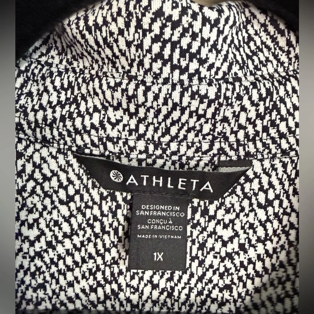 Athleta Braiden Black and White Textured Patterned Shirt Jacket - Picture 7 of 10